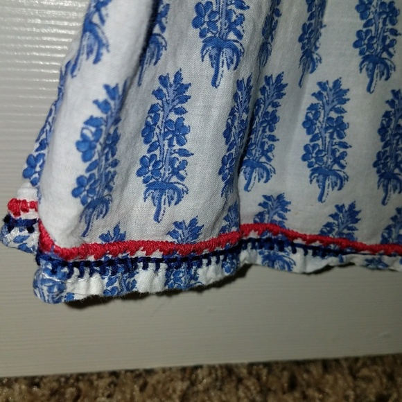 Spring/Summery Top - Picture 2 of 5